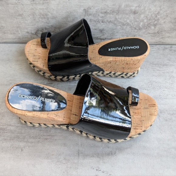 Donald Pliner Janet Black Patent Leather Cork Wedge Slide Sandal Women's Size 8 - Picture 2 of 12